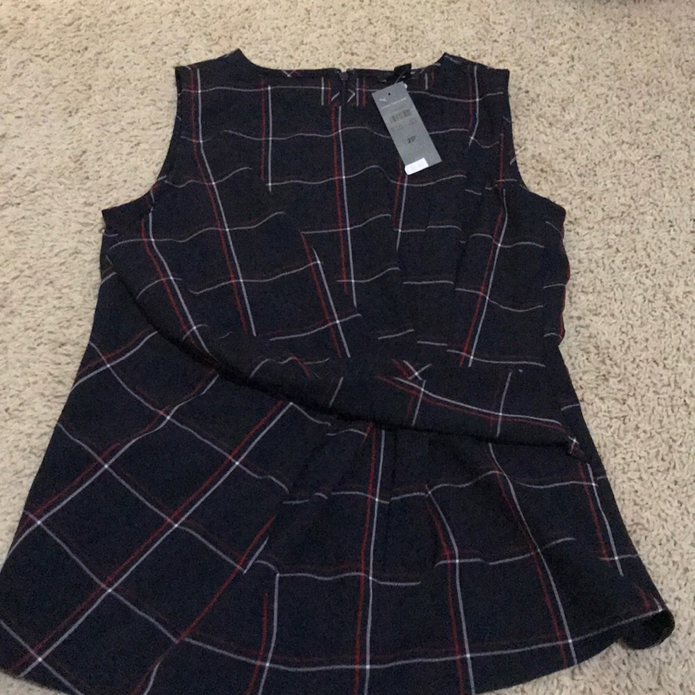 Ann Taylor shell with cute twist detail in front